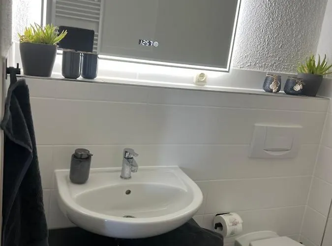 Juna Mit Tg Stellplatz Apartman